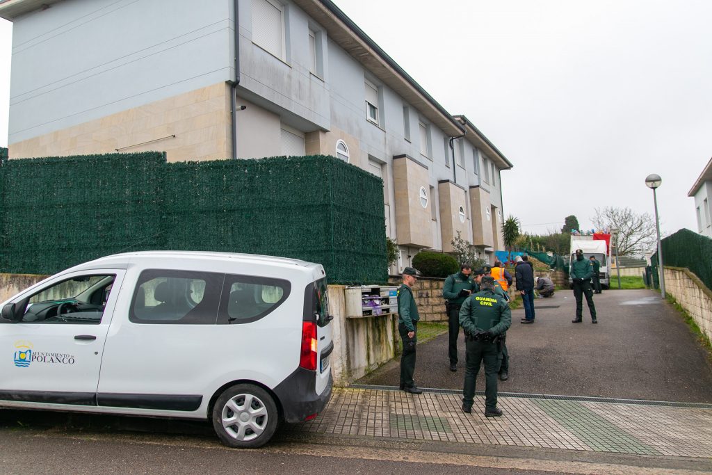 (ARCHIVO) Operativos de la Guardia Civil en urbanizaciones de Requejada con viviendas okupadas