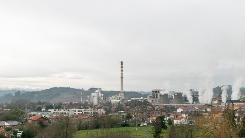 Zona de viviendas de Rinconeda situada en las proximidades de la fábrica de Solvay