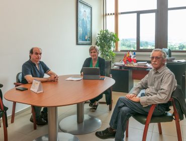 La alcaldesa y los representantes de Arca en la reunión mantenida a raíz del vertido al arroyo Fuente del Valle