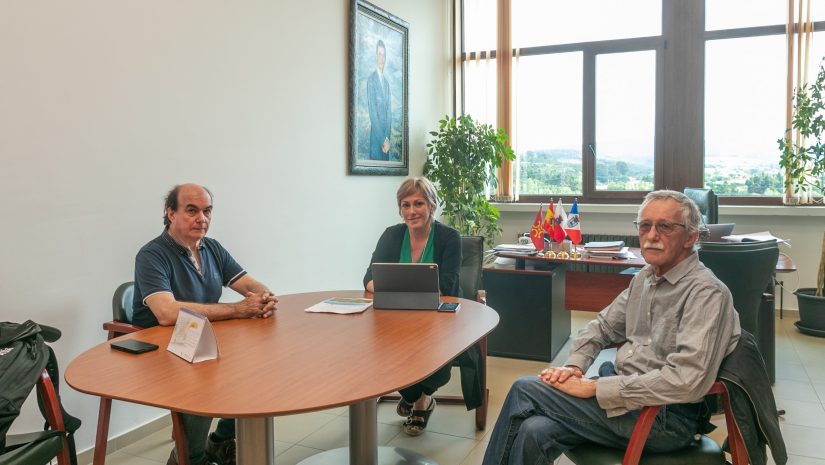 La alcaldesa y los representantes de Arca en la reunión mantenida a raíz del vertido al arroyo Fuente del Valle