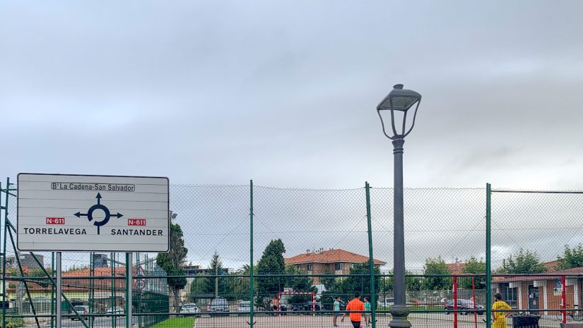 Farolas del alumbrado público de Rinconeda, recientemente renovadas a tecnología Led