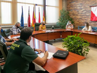 La alcaldesa preside la reunión de trabajo de coordinación para mejorar el funcionamiento del centro de salud de Polanco