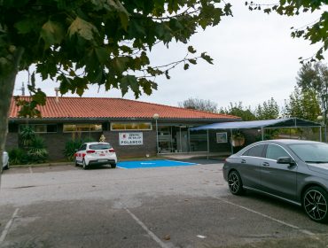 Edificio actual del centro de salud de Polanco, que la Consejería de Sanidad prevé ampliar para atender la demanda
