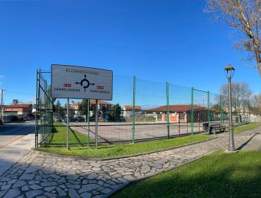 Pista deportiva anexa al centro de salud de Polanco que se ofrece para ampliar las instalaciones sanitarias