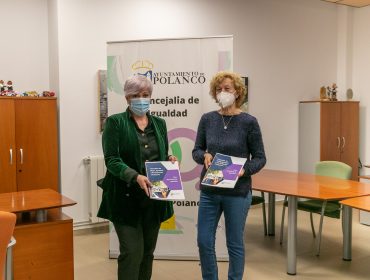 La alcaldesa de Polanco entrega el borrador del Plan de Igualdad a la asociación de mujeres Jolanta