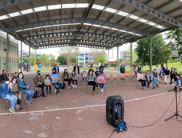 La alcaldesa y concejales de Polanco en la entrega de premios del concurso escolar de redacción