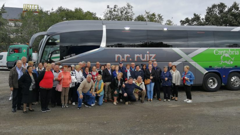 (Imagen de Archivo) Colectivo de mayores de Polanco durante unos de sus últimos viajes a Benidorm