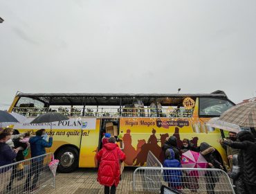 Momento de la salida de los Reyes Mayos del Ayuntamiento en la Cabalgata del pasado año