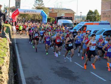 Salida de la categoría de absolutos en la quinta edición de la carrera popular de Nochebuena de Polanco