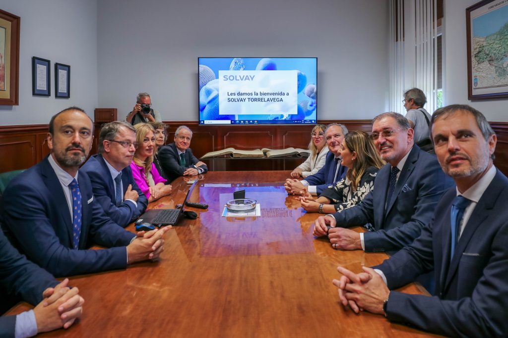 Visita Solvay ministro Industria Jordi Hereu Junio 2024
