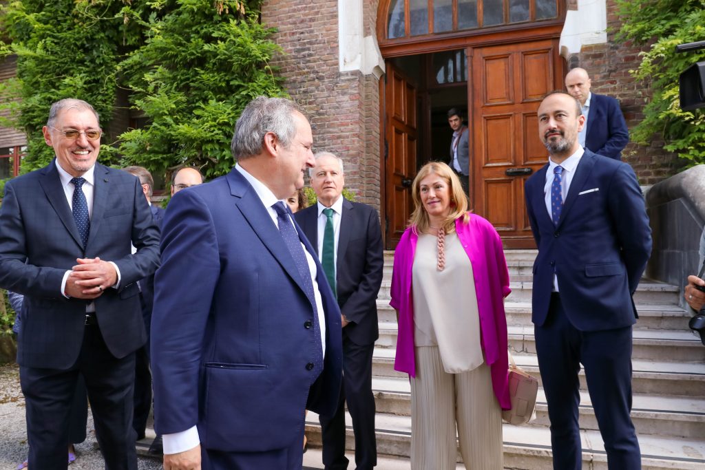 Visita Solvay ministro Industria Jordi Hereu Junio 2024