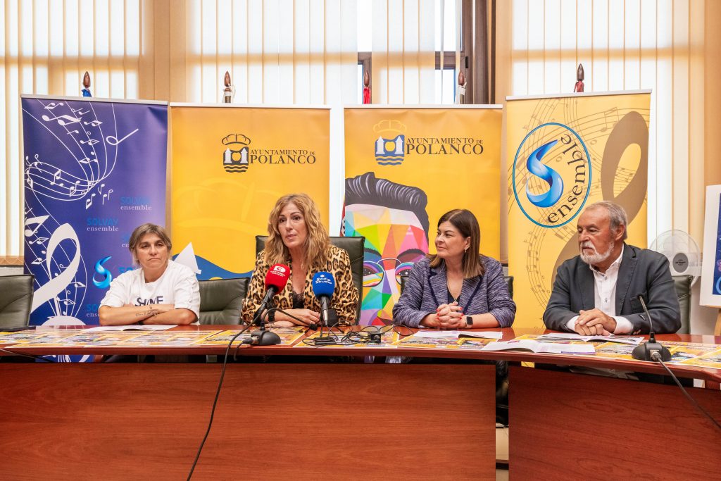 Alcaldesa y autoridades durante la presentación de la XXXI edición del Ciclo Coral Internacional de Polanco