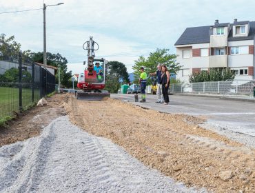 La alcaldesa y el concejal de Obras comprueban el desarrollo de los trabajos en Requejada