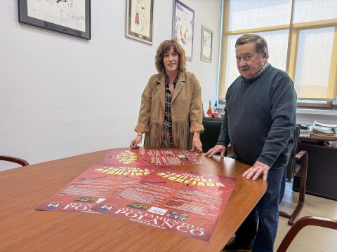 La alcaldesa, Rosa Díaz, en la presentación del programa de las fiestas de Requejada