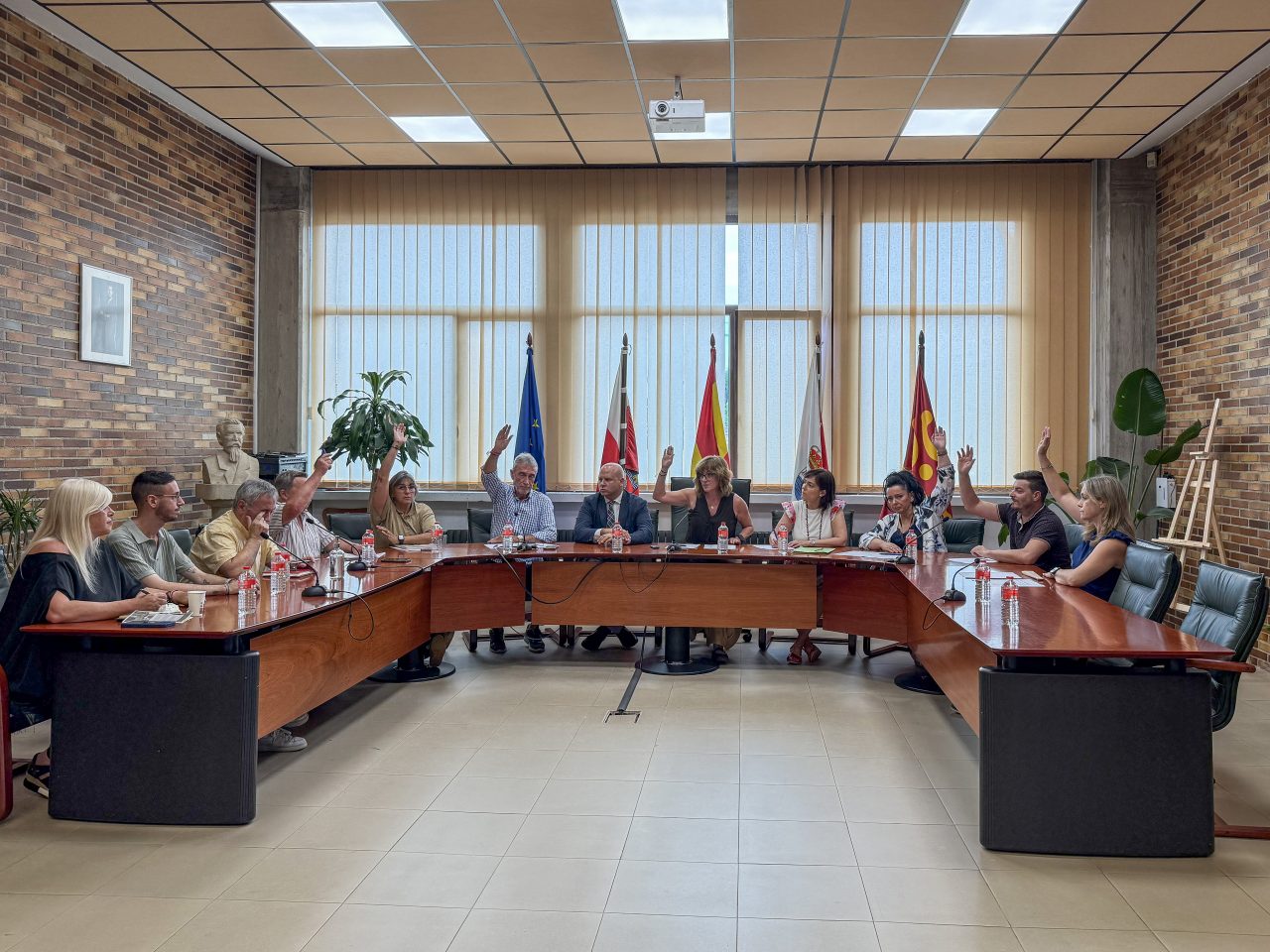 Votación plenaria de adjudicación de las obras del proyecto de Prado Infante